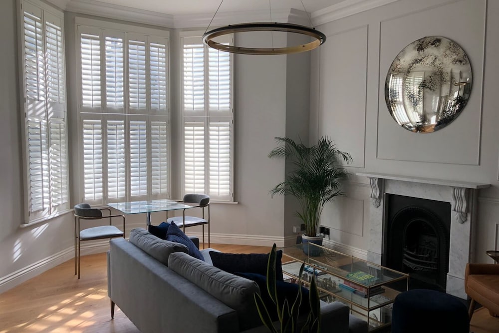 Фото Luxury Victorian 2 Bedroom Apartment Near Tube