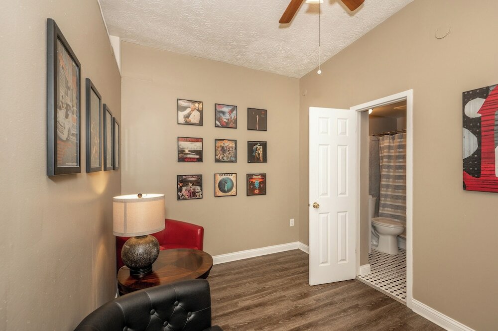 Фото Monmouth Lofts