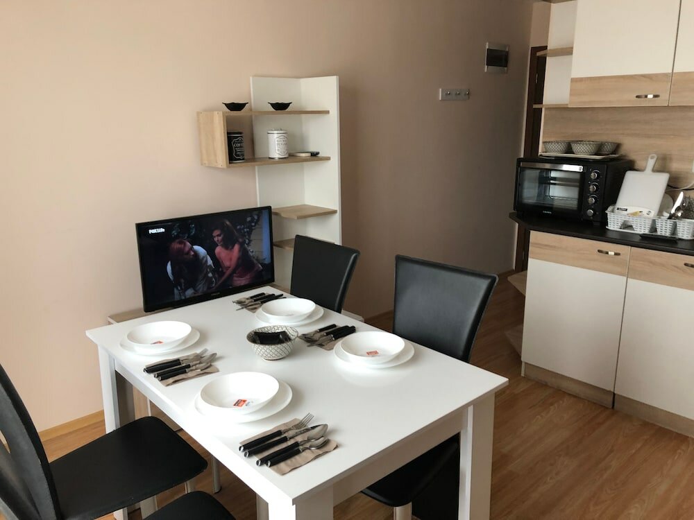 Фото Palace Deluxe Hotel