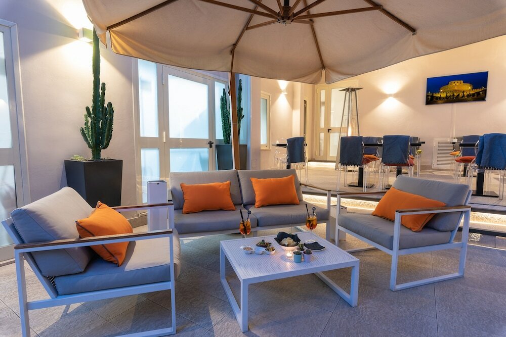 Фото Отель The Guardian