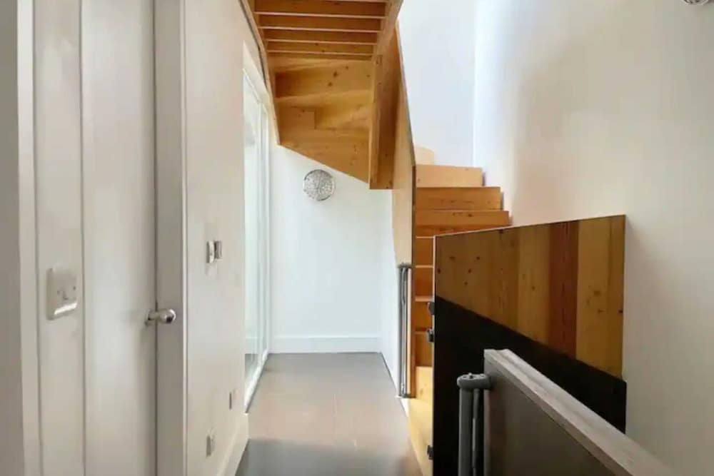 Фото Bright and Stylish 2 Bedroom House in Shoreditch