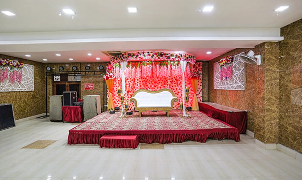 Фото Fabhotel Maharoopa