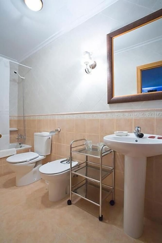 Фото Hotel Alvaro