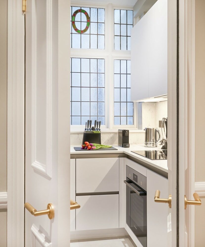 Фото 11 Cadogan Gardens, The Apartments and The Chelsea Townhouse by Iconic Luxury Hotels