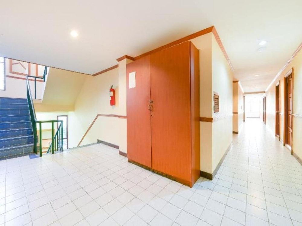 Фото Shagwell Mansions Pattaya