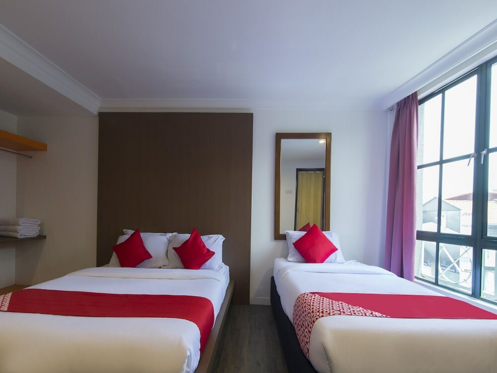 Фото Oyo 1045 Azimuth Hotel