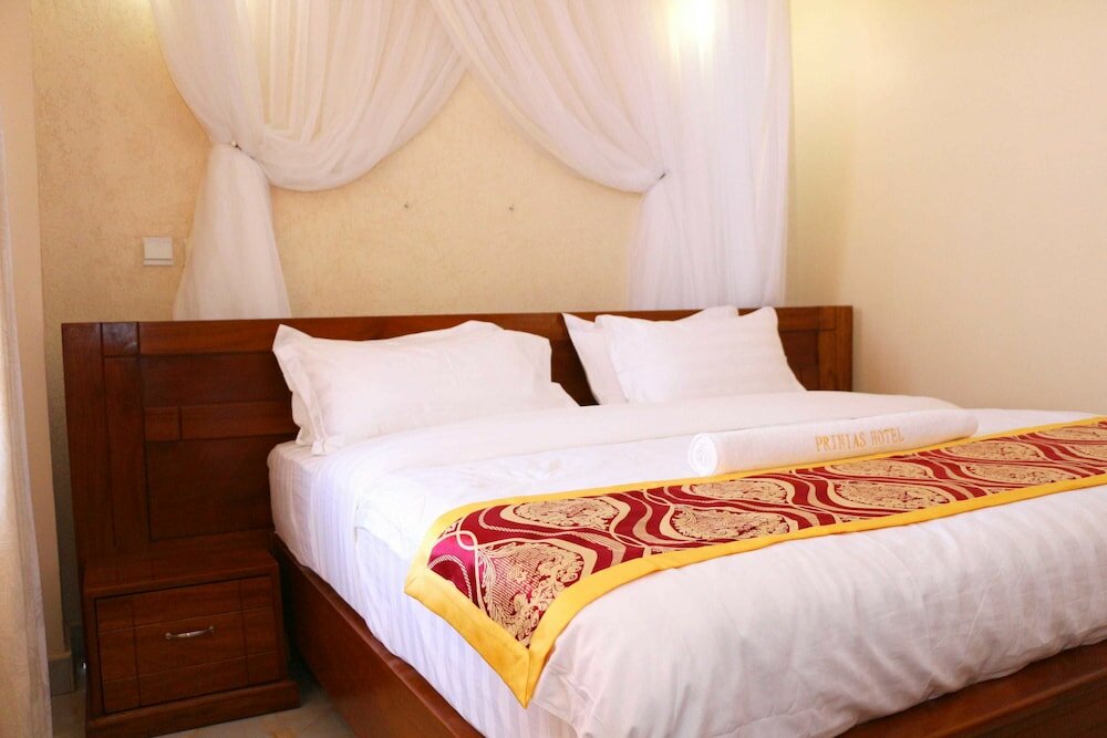 Фото Prinias Hotel