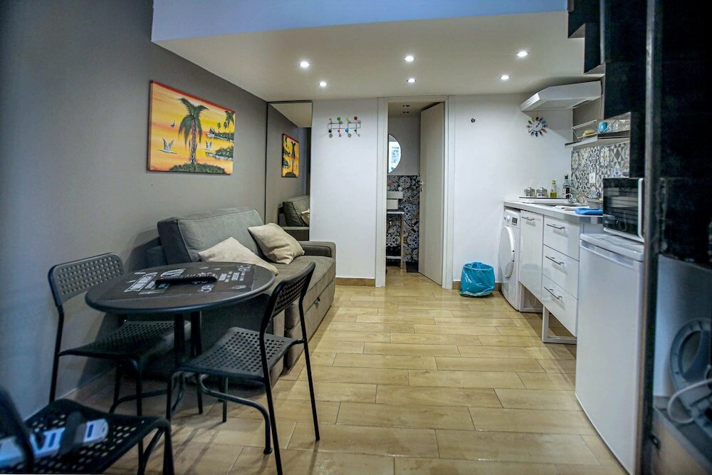 Фото Cozy Duplex-hosted by Sweetstay