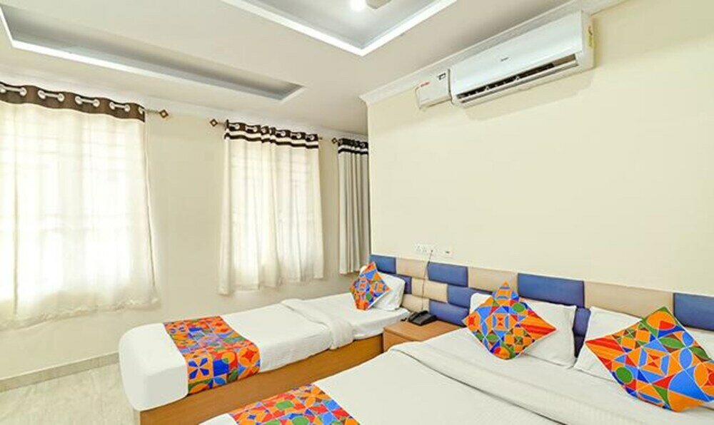 Фото Fabhotel Gns Suites