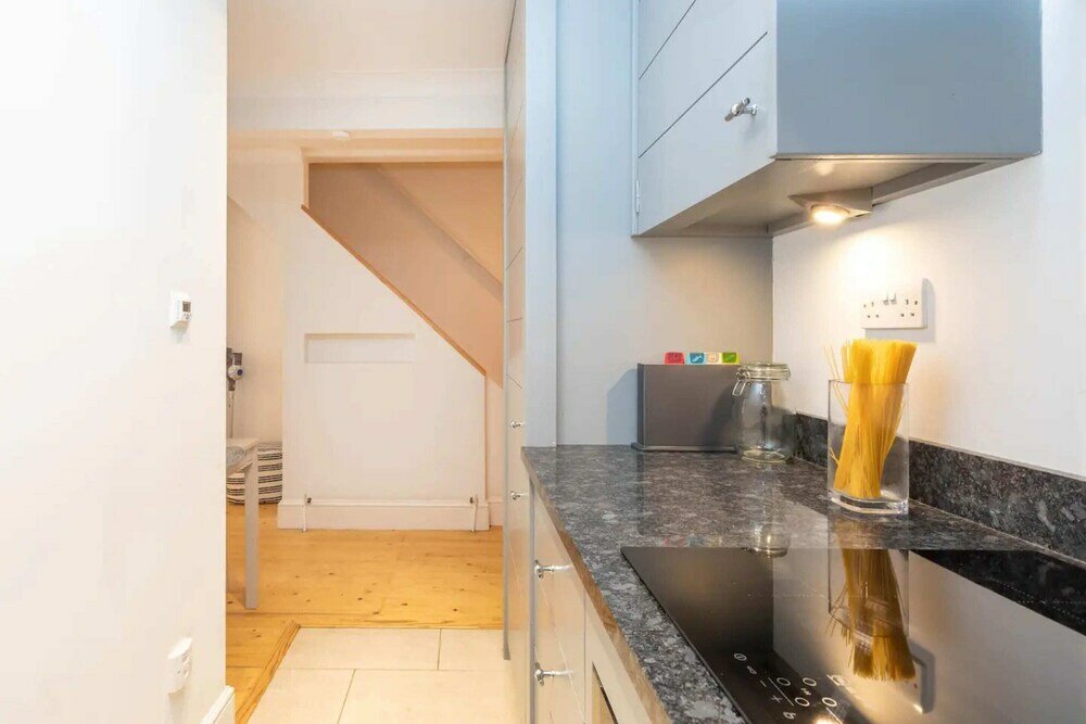 Фото Lovely 1 Bedroom Apartment in Colourful Notting Hill