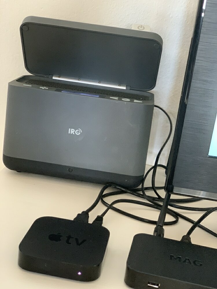 Фото Private, Bright, Spacious House with Pool & Hot Tub