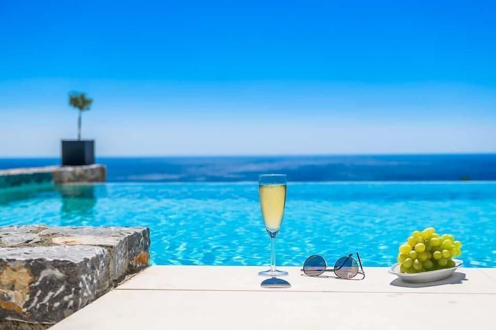 Фото Afantou Beach Villa