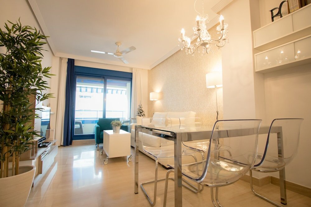 Фото Holidays2Malaga Train Station Area Apartments