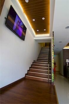 Фото Oyo 476 Rain Forest Hotel