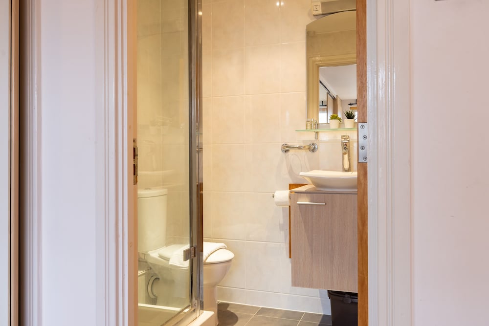 Фото The Tower Bridge Apartments