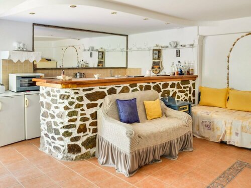 Гостиница Scenic Holiday Home in Syros With Balcony в Сиросе