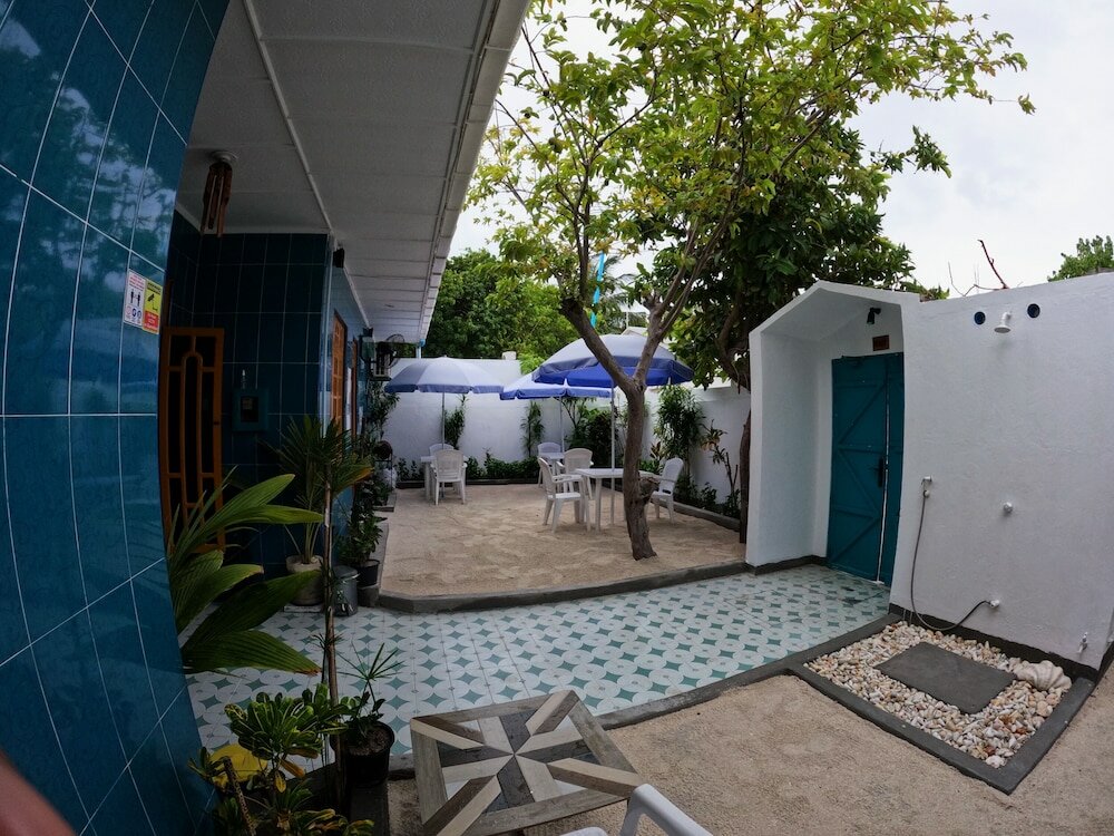 Фото Adroit Beach Inn