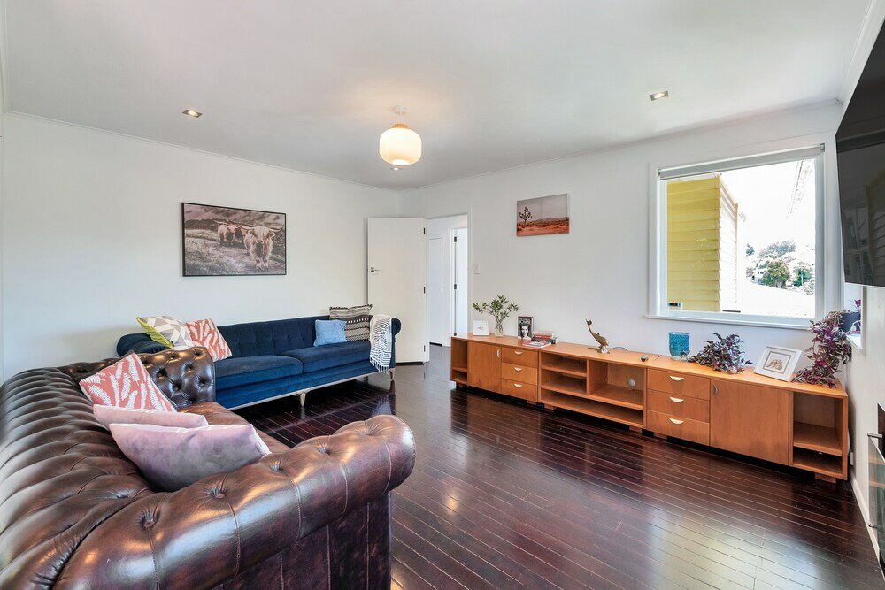 Фото Bright Airy & Spacious 3 Br Home