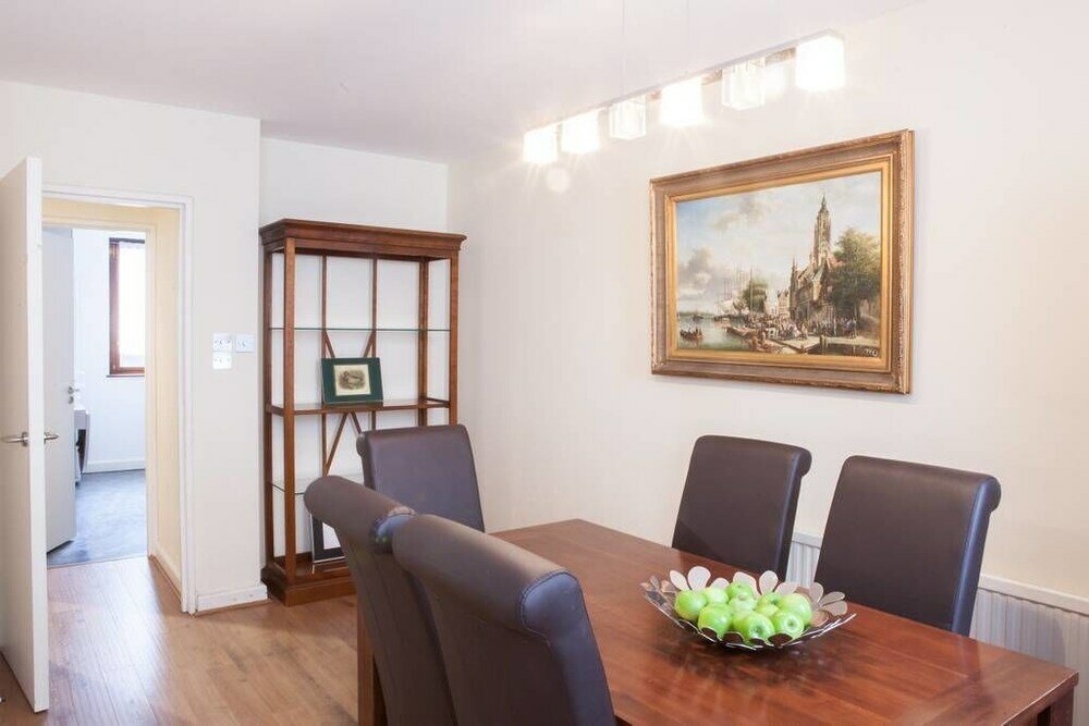 Фото Stylish Apartments next to Buckingham Palace