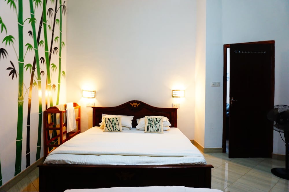 Фото Hotel Sun Breeze