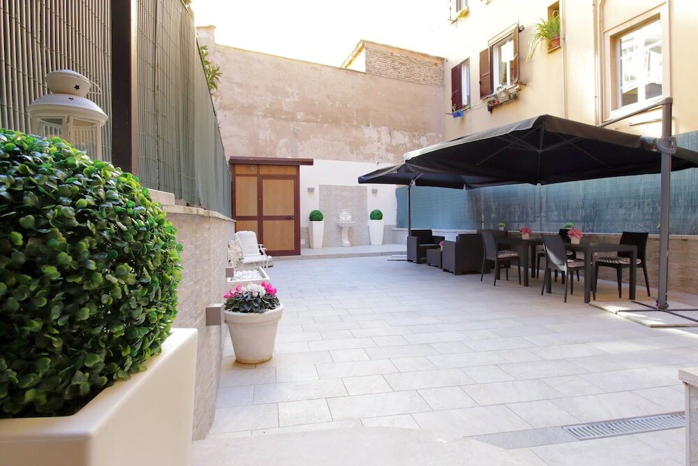 Фото Roman Holiday Colosseo