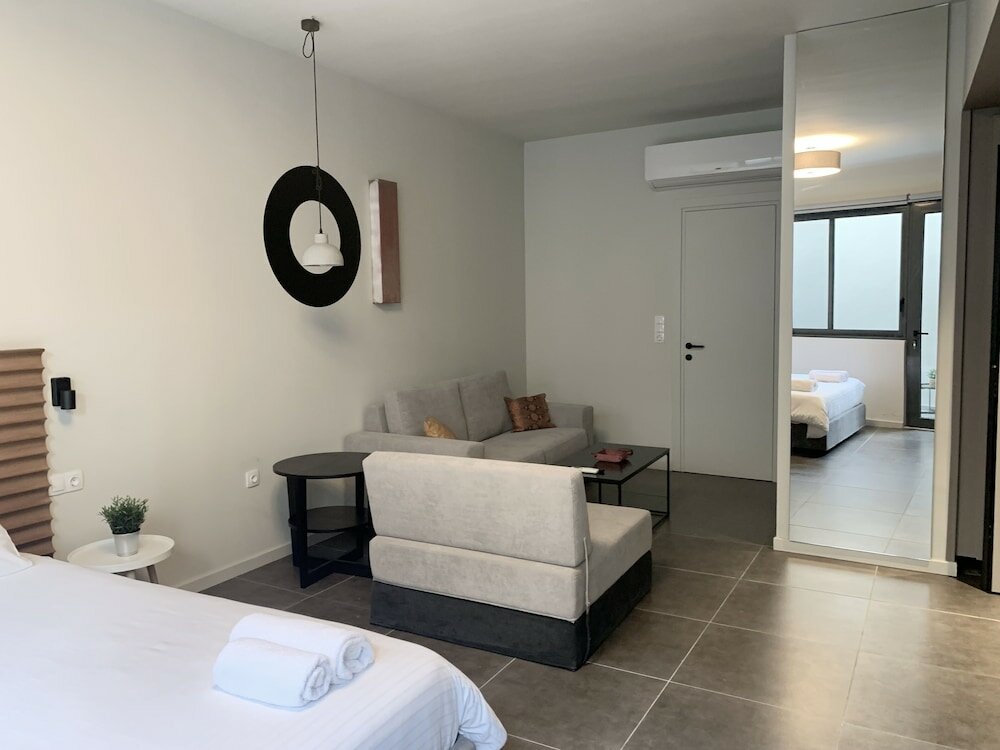 Фото M17 Studios & Suites