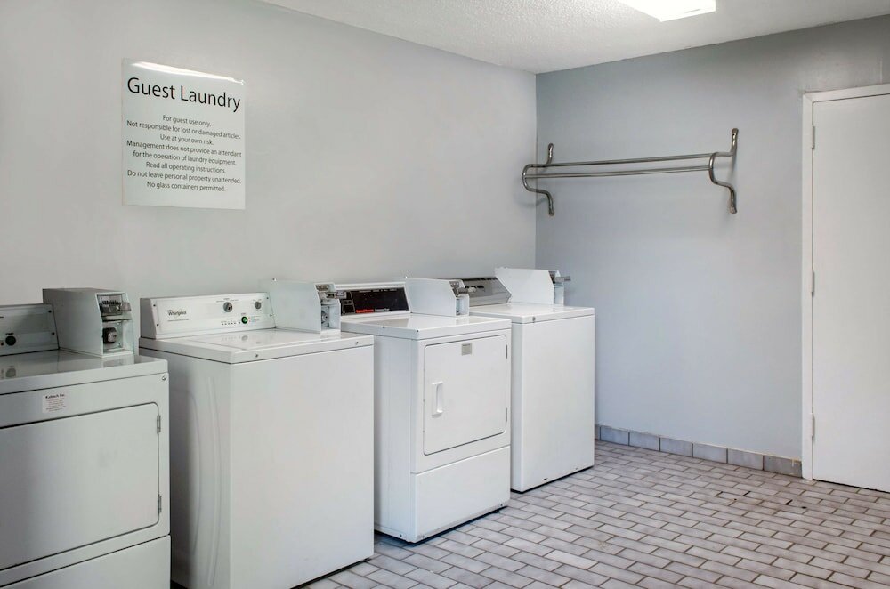 Фото Ramada by Wyndham Shreveport Airport