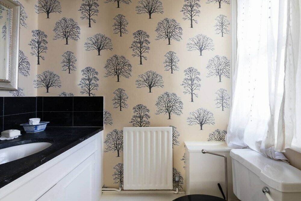 Фото Traditional 5 Bed Family Home Near theTube