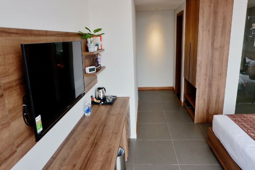 Фото Thanh Long Tra Khuc Hotel