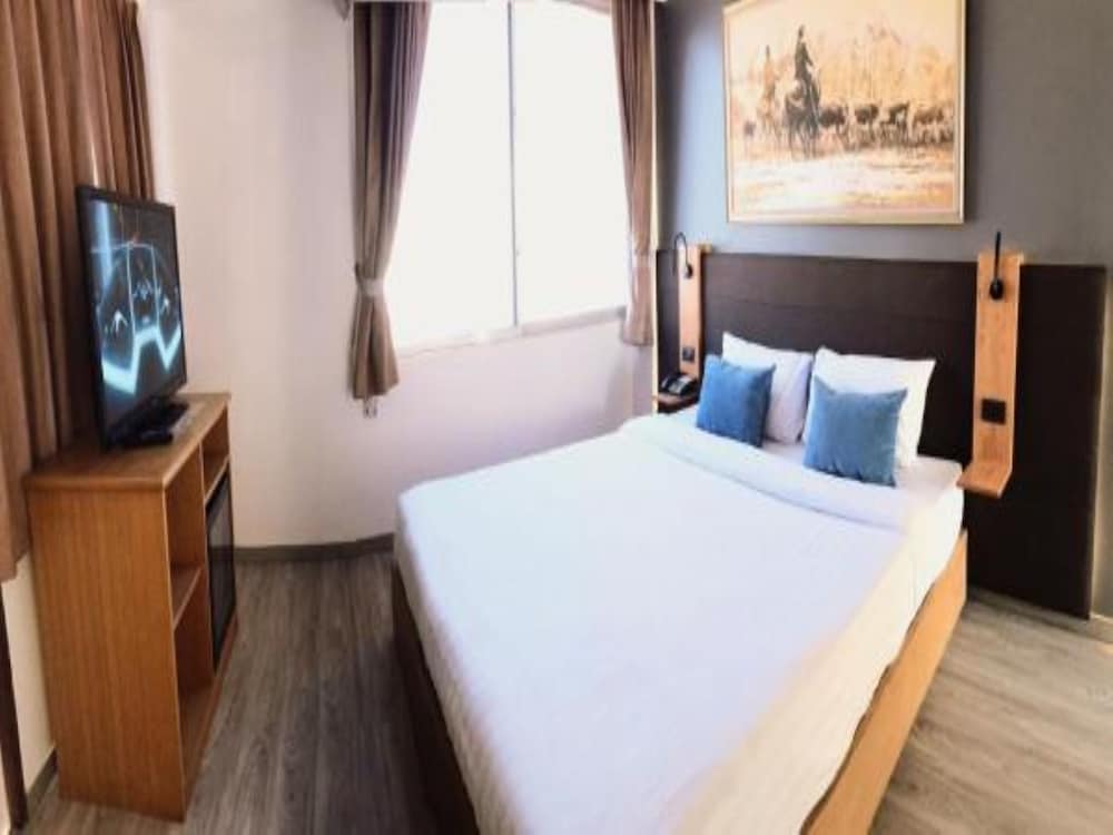 Фото Shagwell Mansions Pattaya