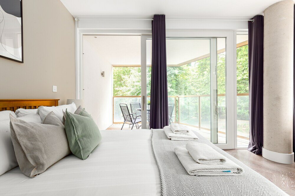 Фото The Islington Apartment