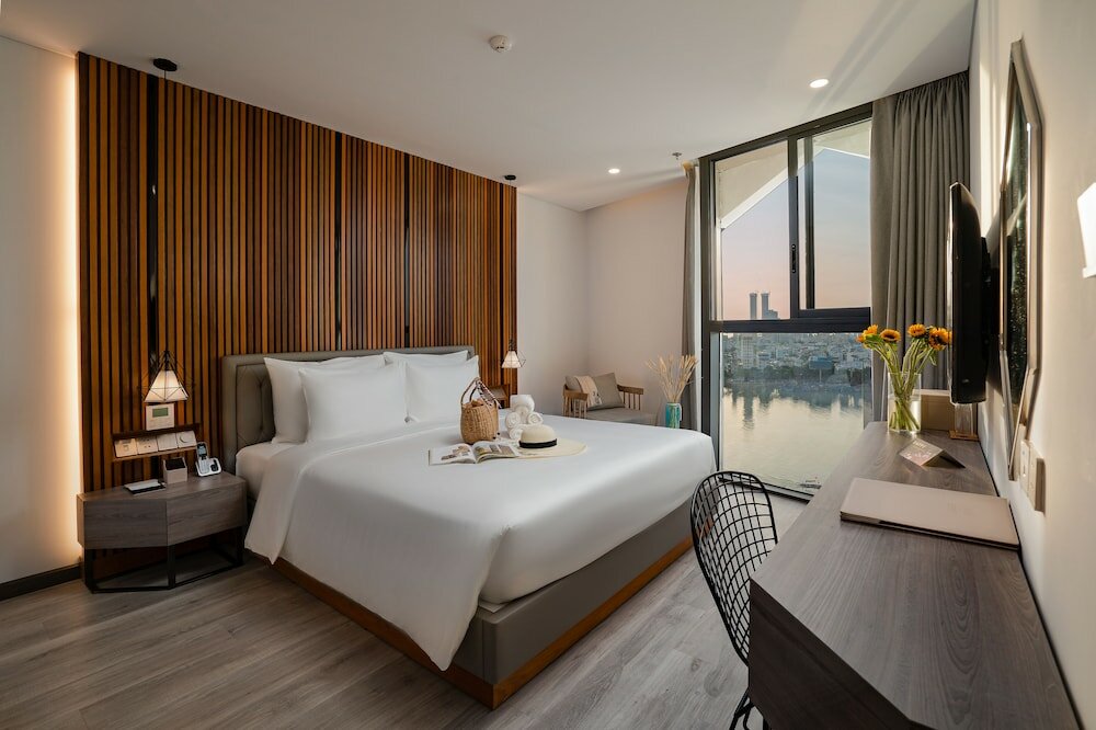 Фото Haian Riverfront Hotel Da Nang