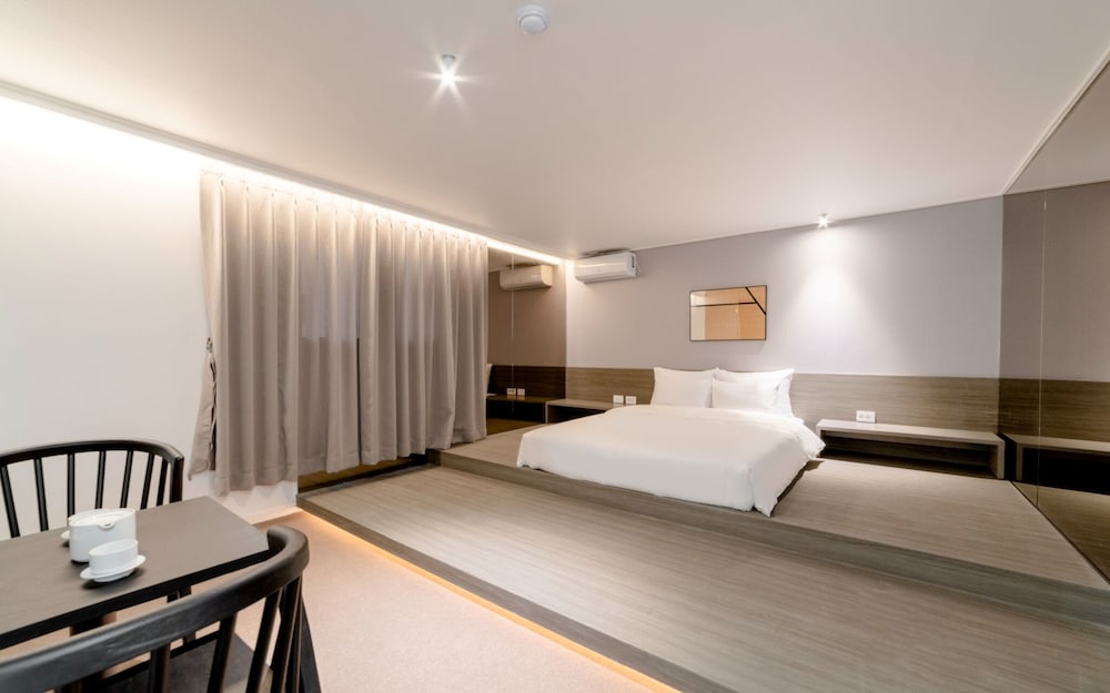 Фото Thehyoosik aank hotel Incheon Bupyeong