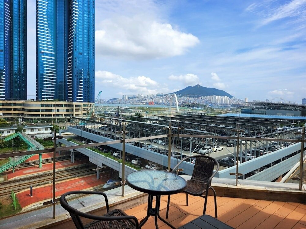 Фото Hound Hotel Busan Station