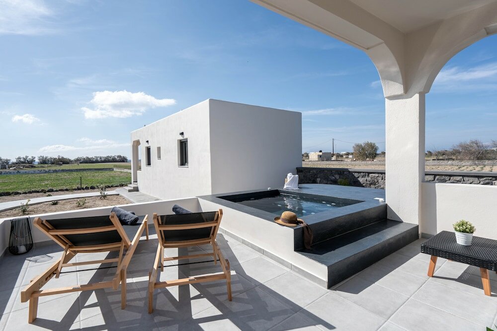 Фото Almira Luxury Suites