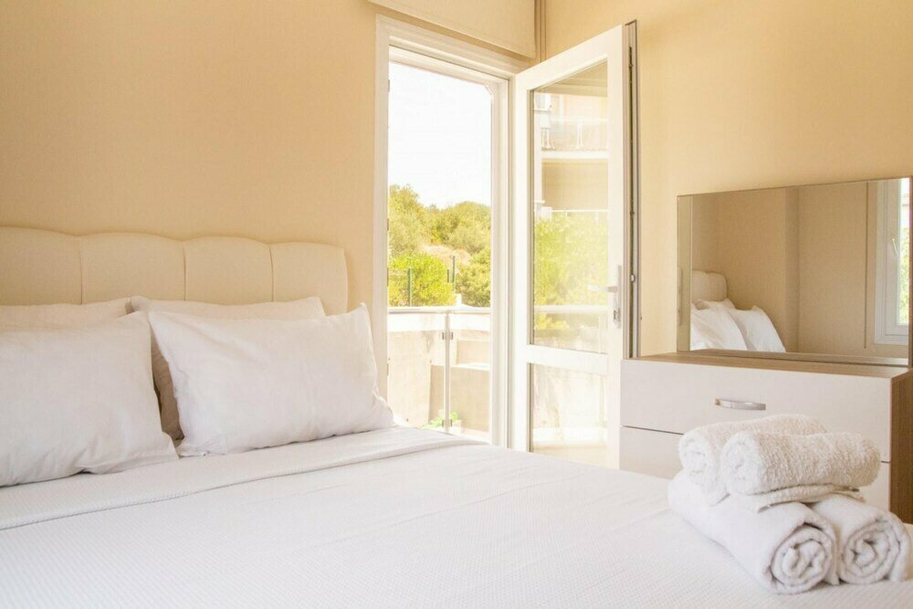 Short-term housing rental Peaceful House With Refreshing Terrace in Cesme, Cesme, photo