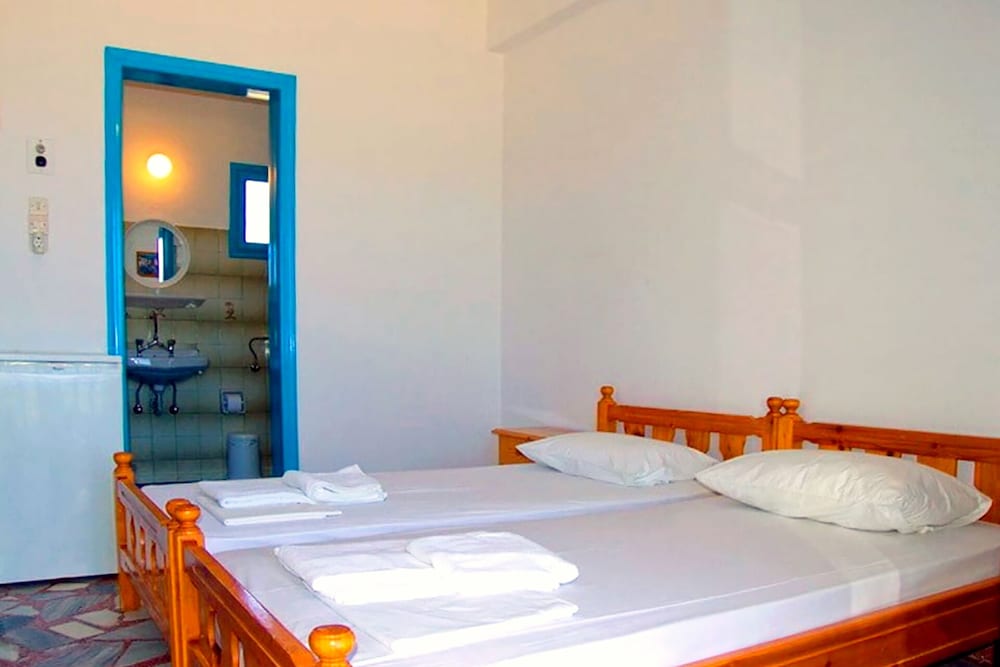 Фото Finikas Hotel