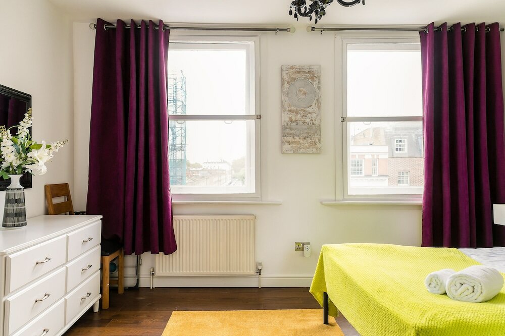 Фото Edgware Road Apartments