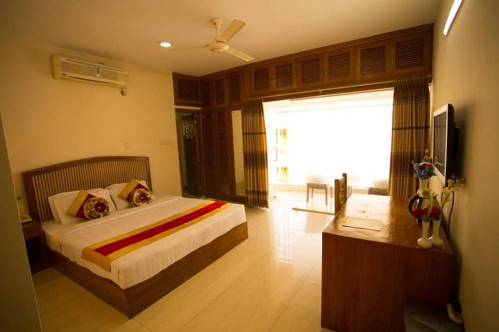 Фото Impiana Hotel Ltd