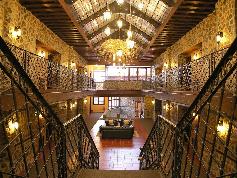 Фото Hotel Kaimak Inn