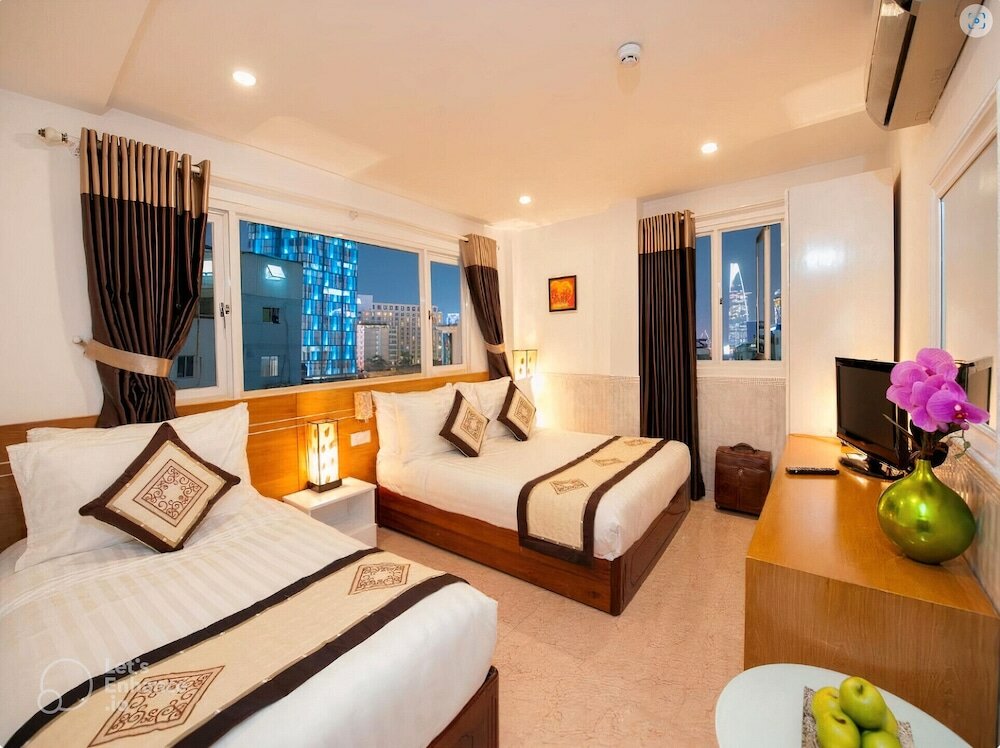 Фото отеля 2