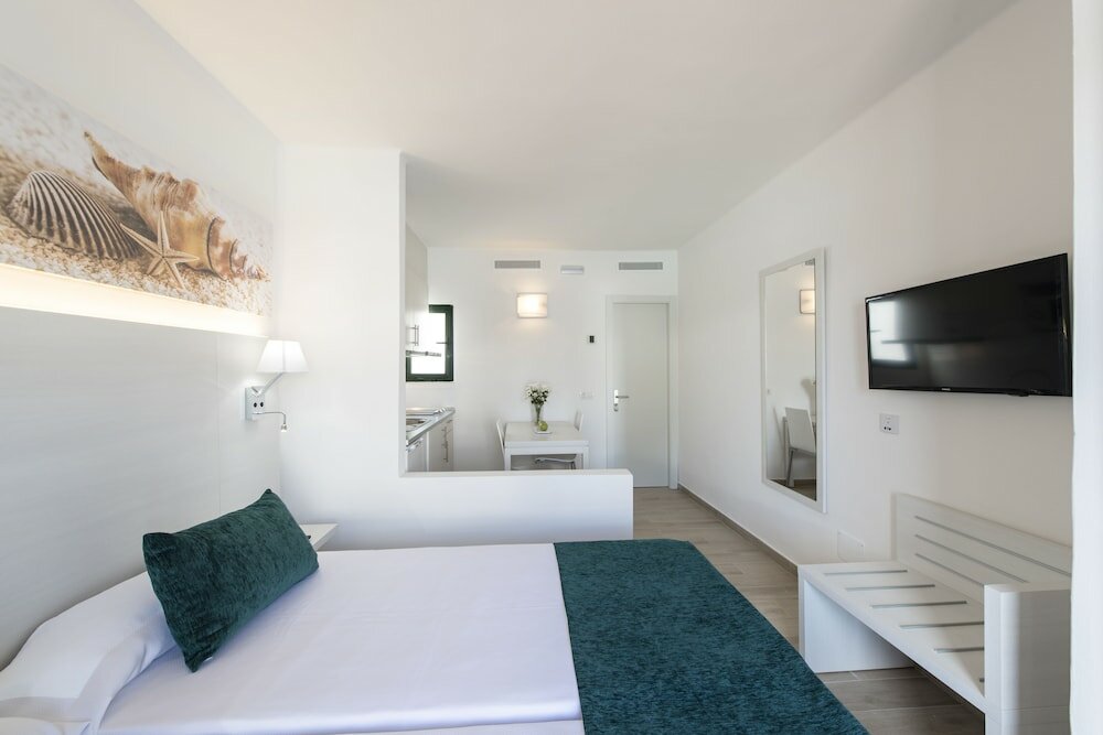 Фото Отель Thb Flora Aparthotel