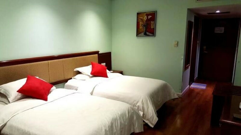 Фото Dongfang Hotel