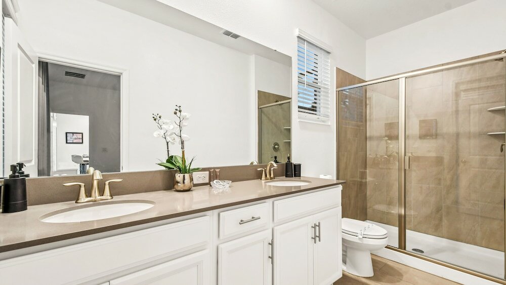 Фото Storey Lake 5br Cozy Home 4164