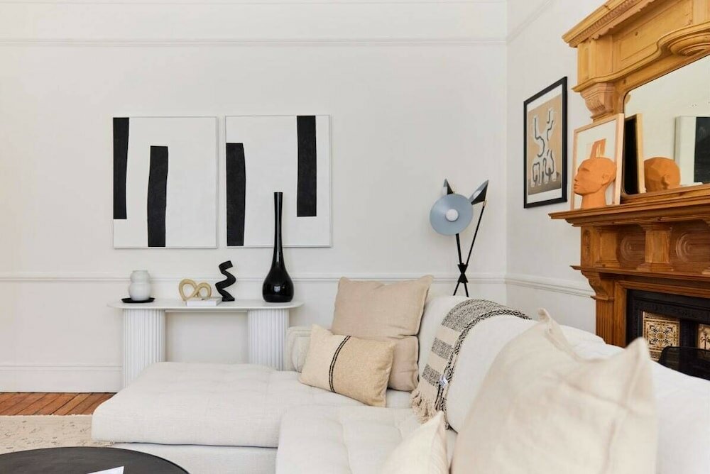 Фото The Barnet Escape - Exquisite 4bdr House With Garden + Patio