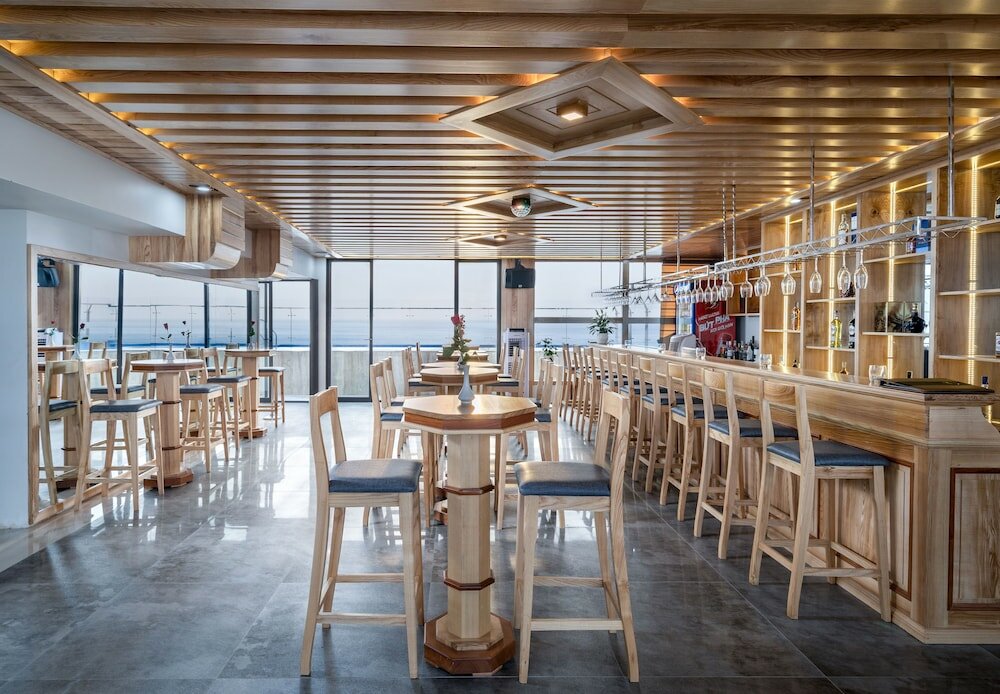 Фото Sunny Ocean Hotel & SPA