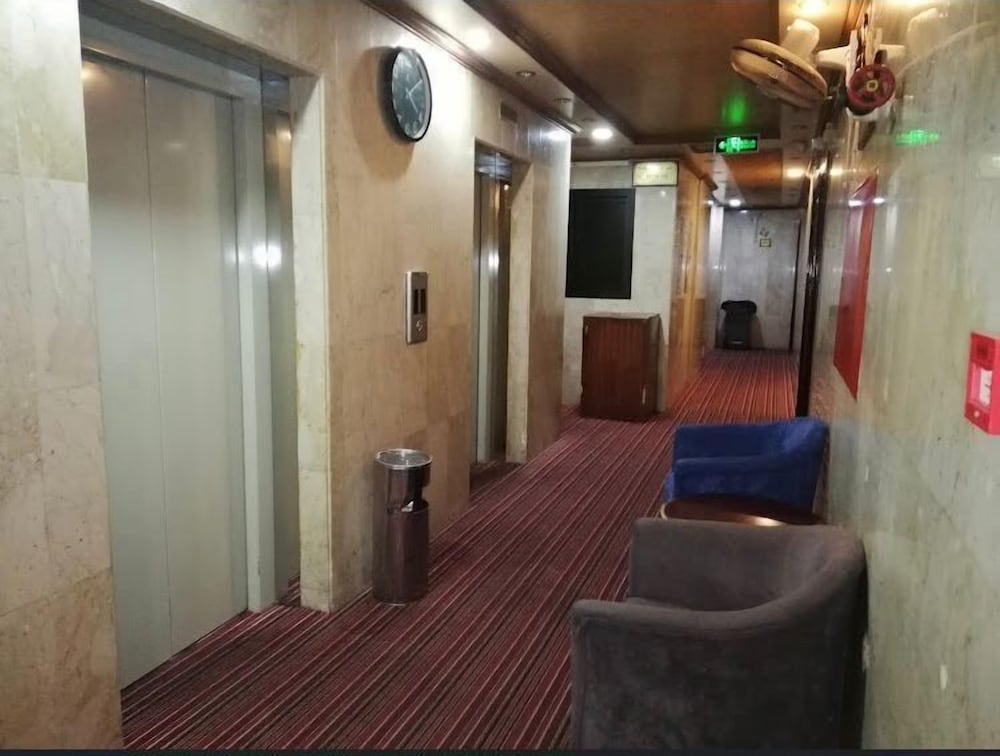 Фото Hotel Burj Al Diyafa Mubarak