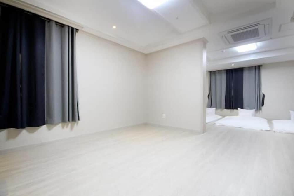 Фото Mj Tour Hostel