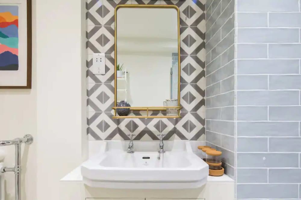 Фото Vibrant & Stylish 2bd Flat - Notting Hill