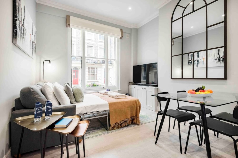 Фото Bright and Modern Bayswater Apartment